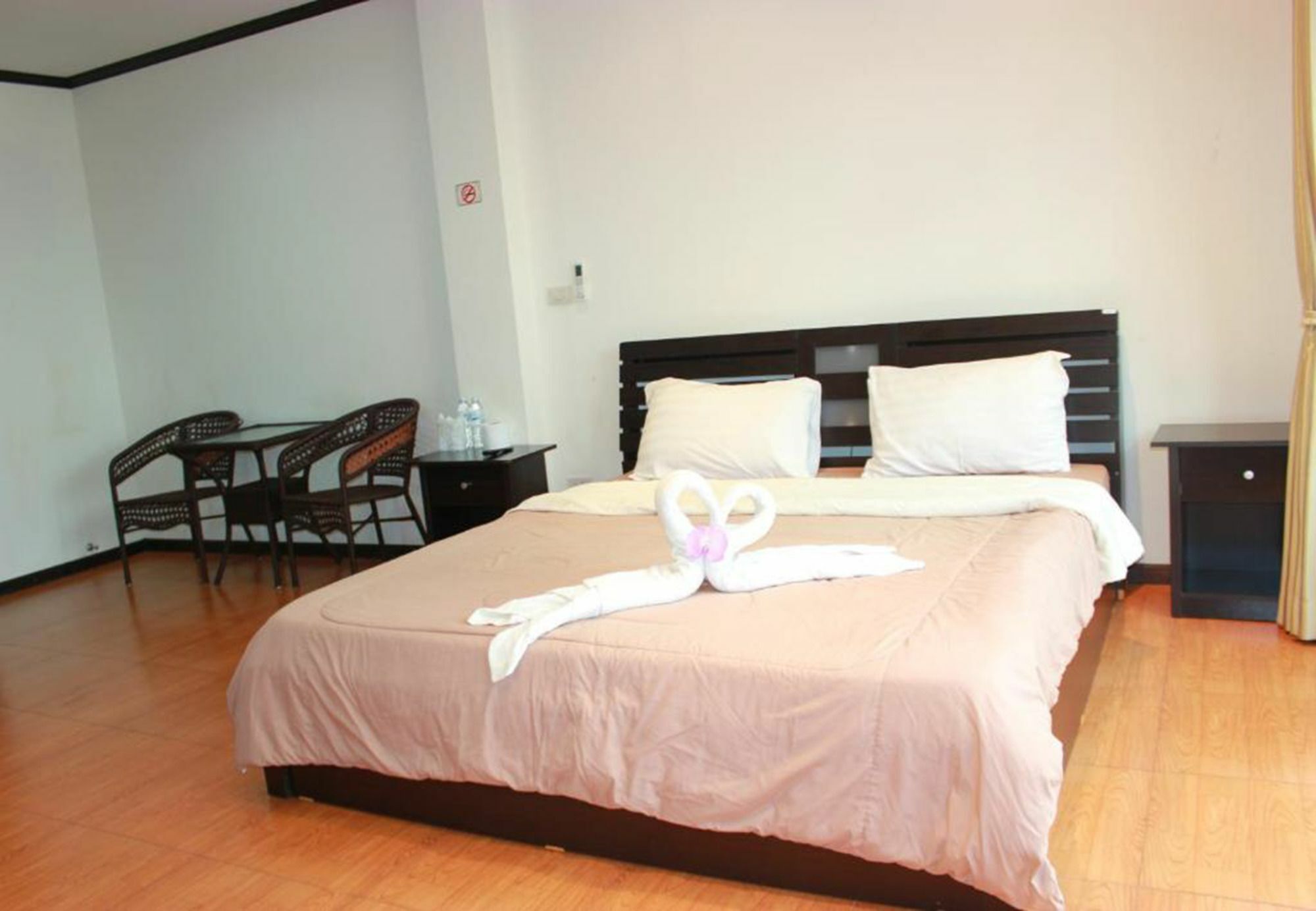 K&J Apartment Ban Nong Tabaek Esterno foto
