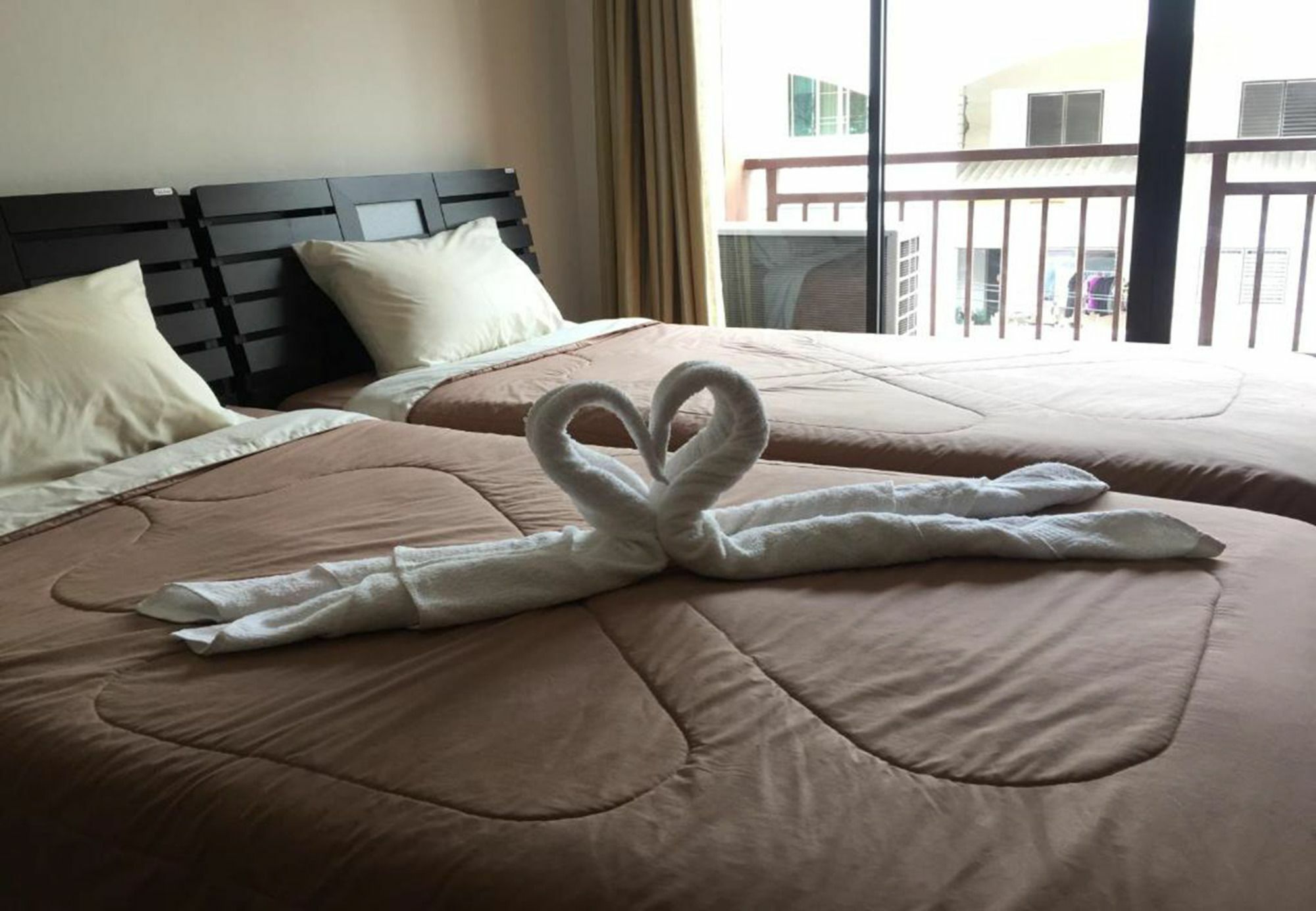 K&J Apartment Ban Nong Tabaek Esterno foto